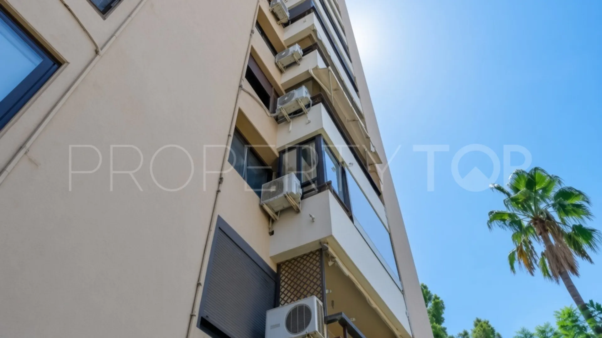 For sale Torres de Aloha apartment with 2 bedrooms