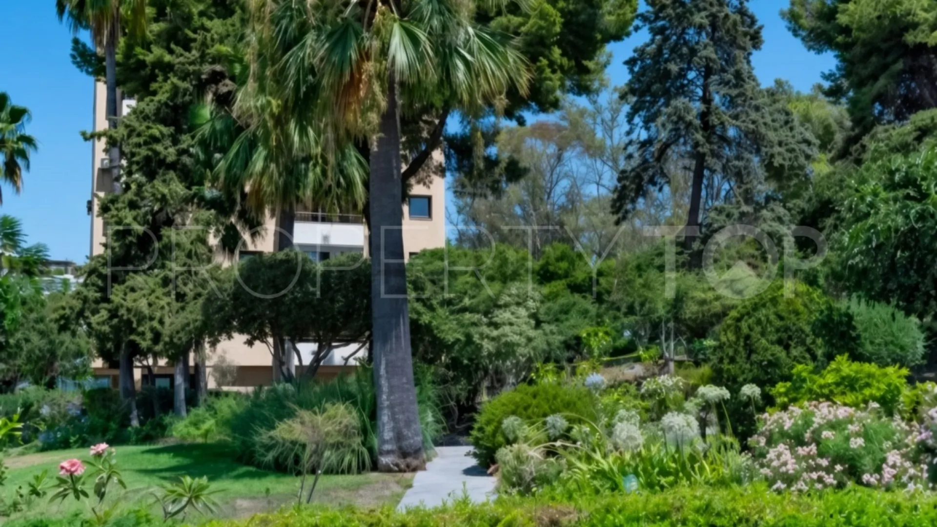 For sale Torres de Aloha apartment with 2 bedrooms
