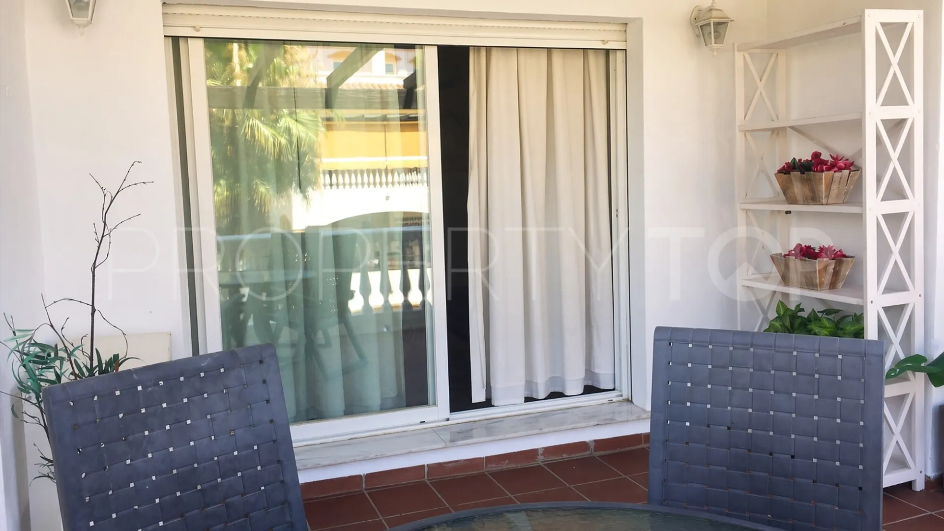 Ático de 2 dormitorios a la venta en La Dama de Noche