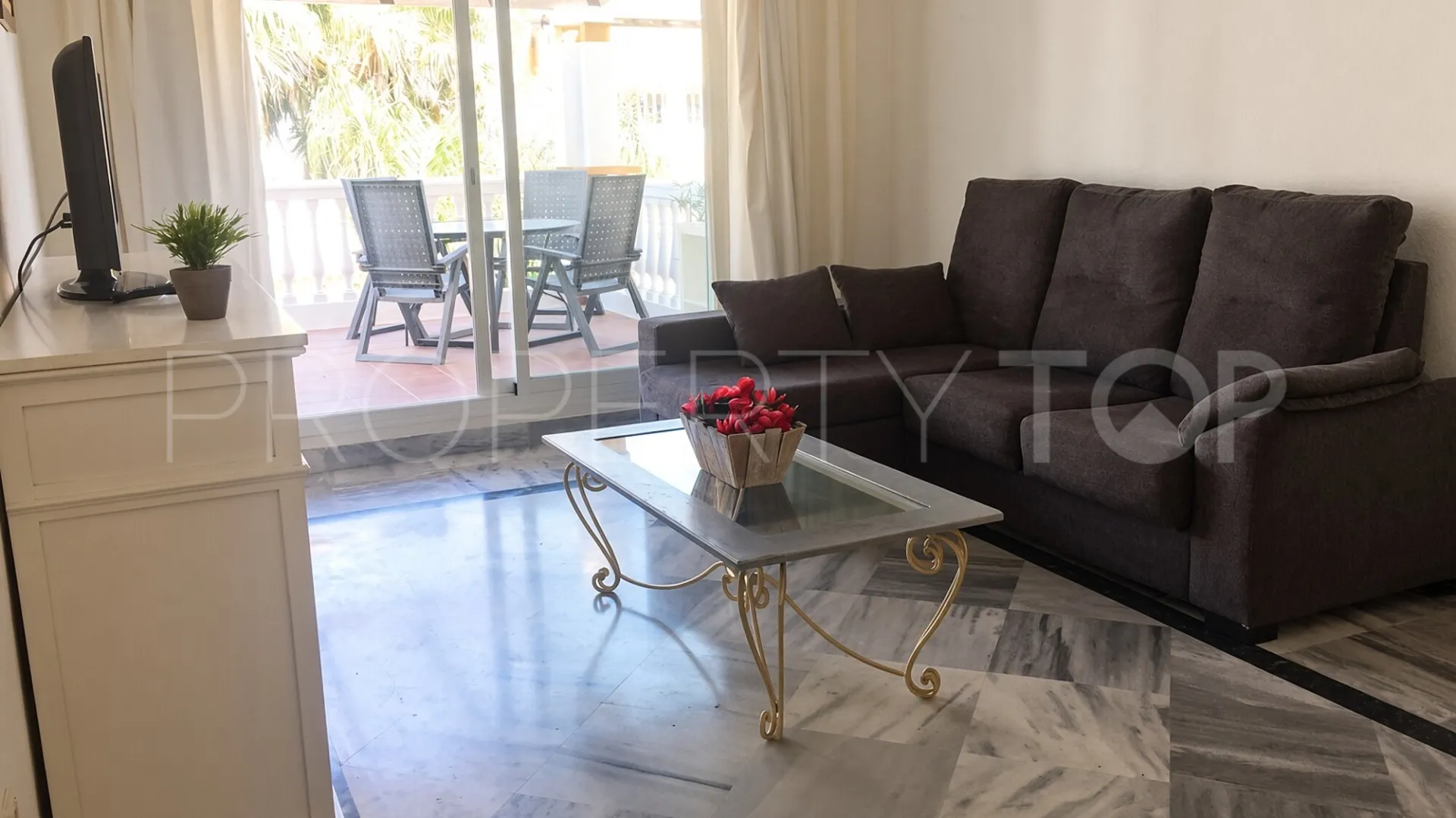 Ático de 2 dormitorios a la venta en La Dama de Noche