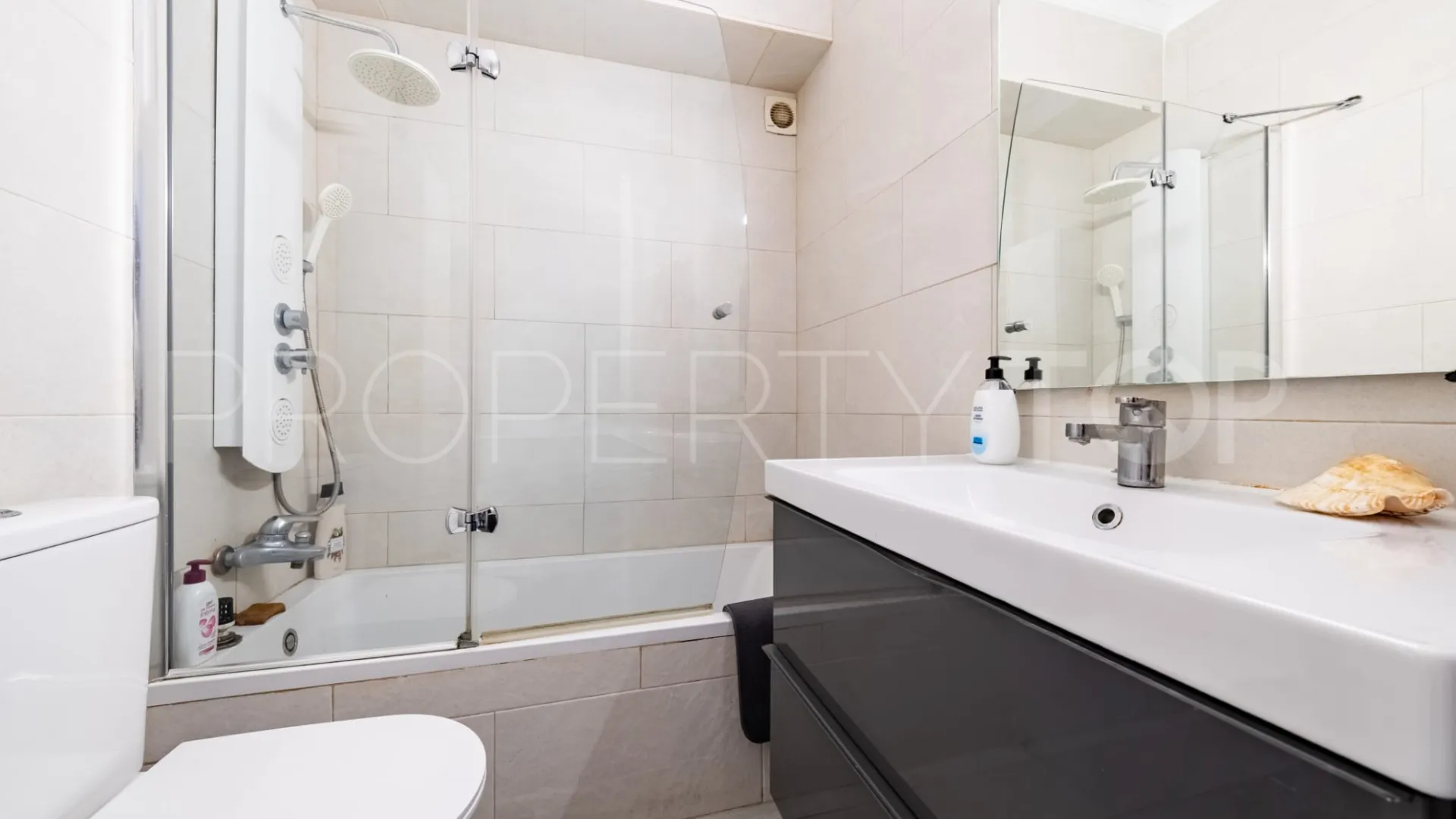 1 bedroom Playa Bajadilla - Puertos apartment for sale