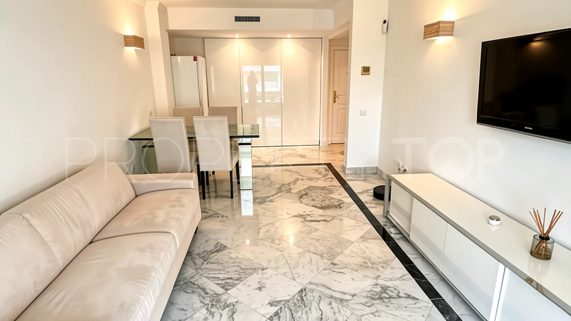Marina Banus, apartamento en venta