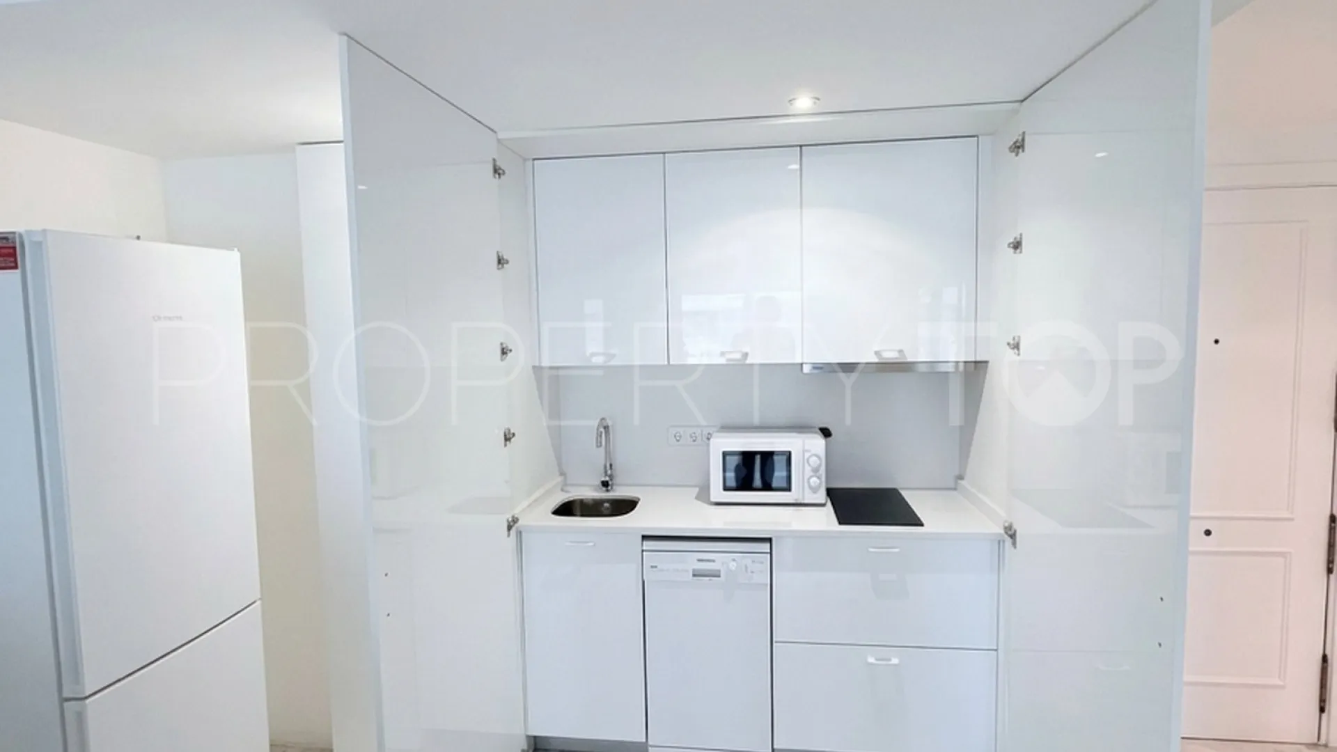 Marina Banus, apartamento en venta