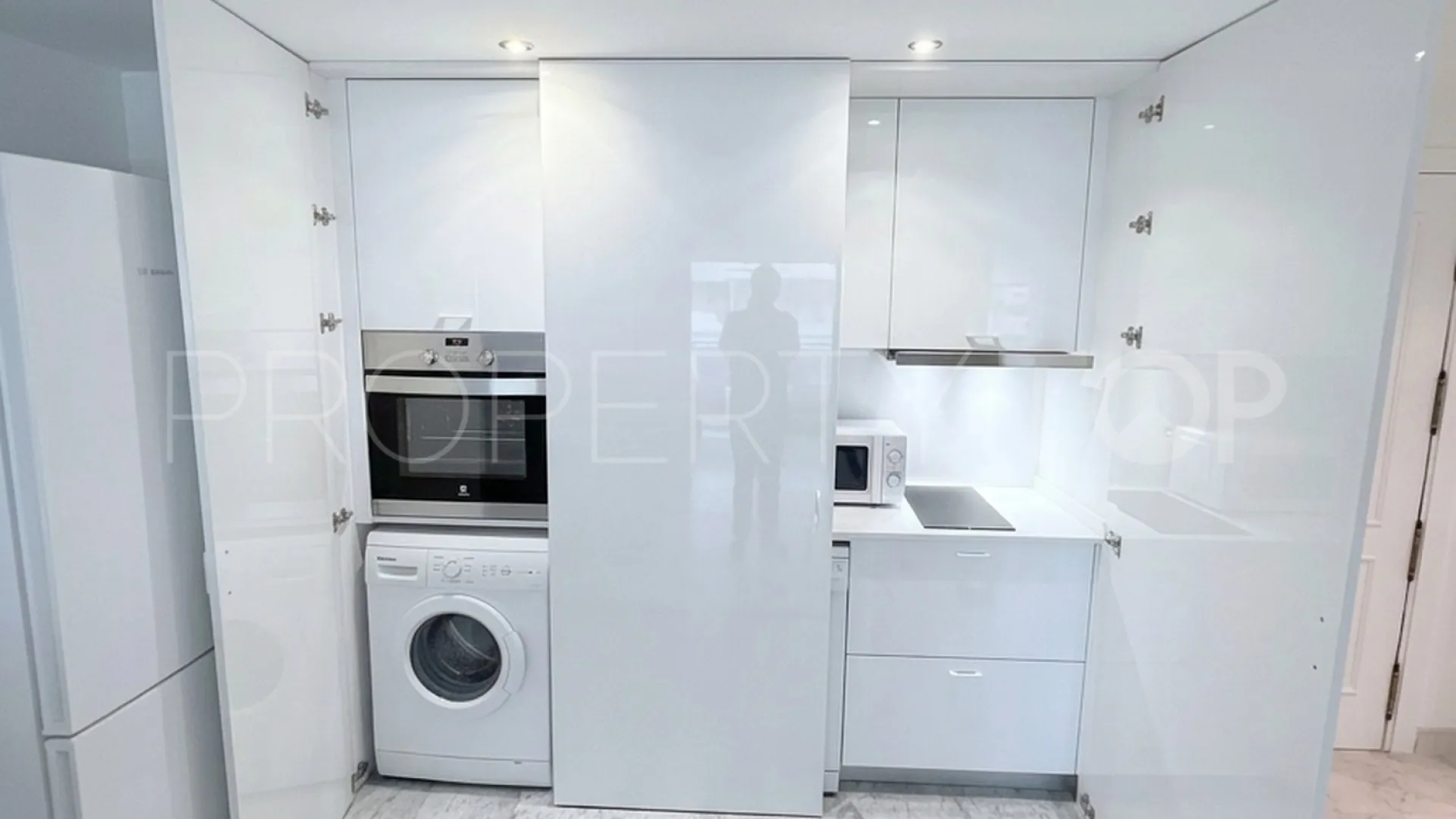 Marina Banus, apartamento en venta