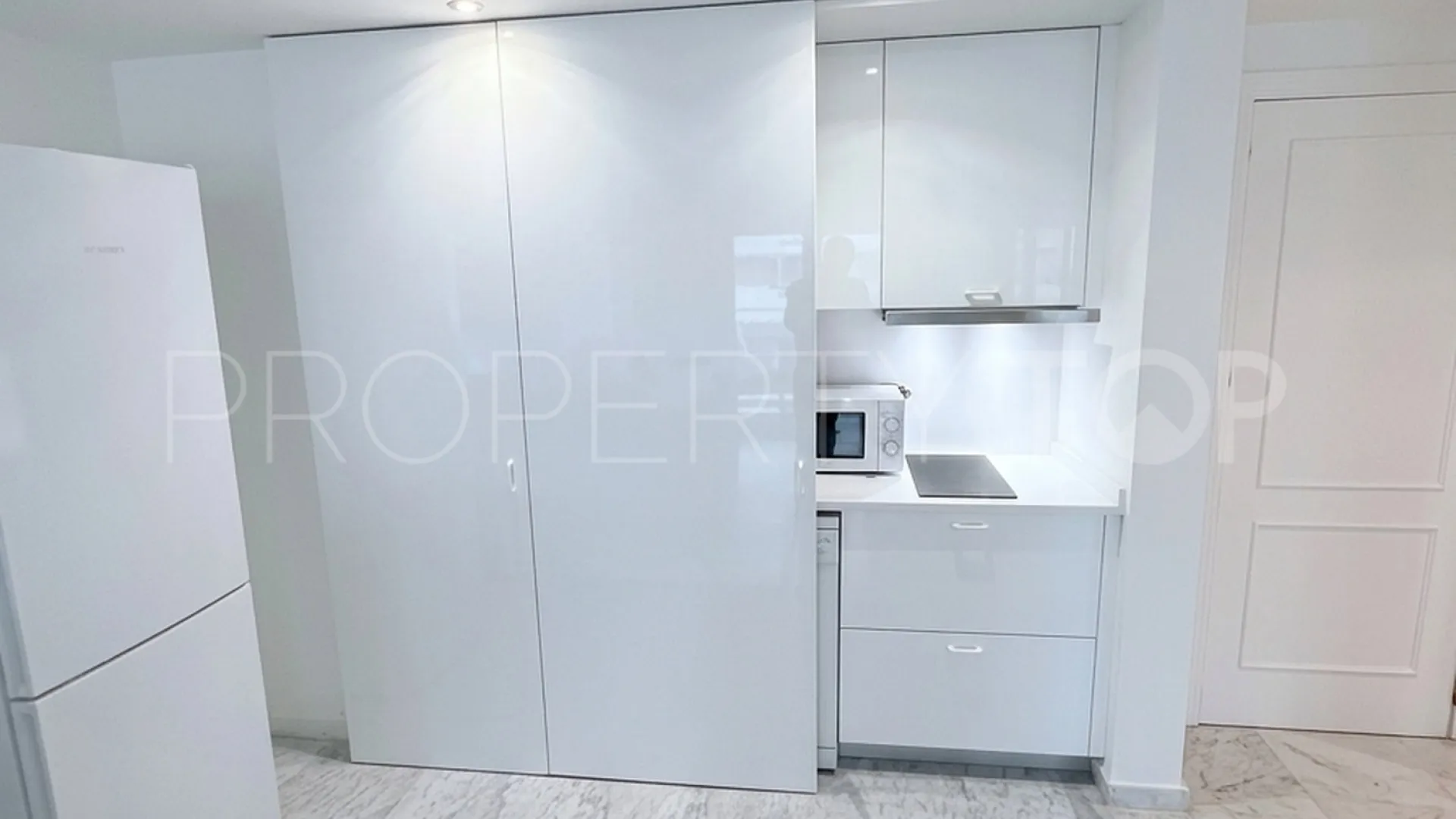 Marina Banus, apartamento en venta