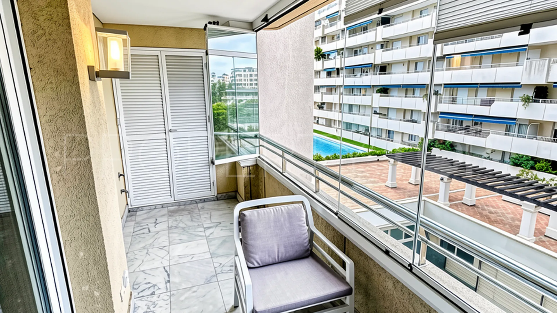 Marina Banus, apartamento en venta