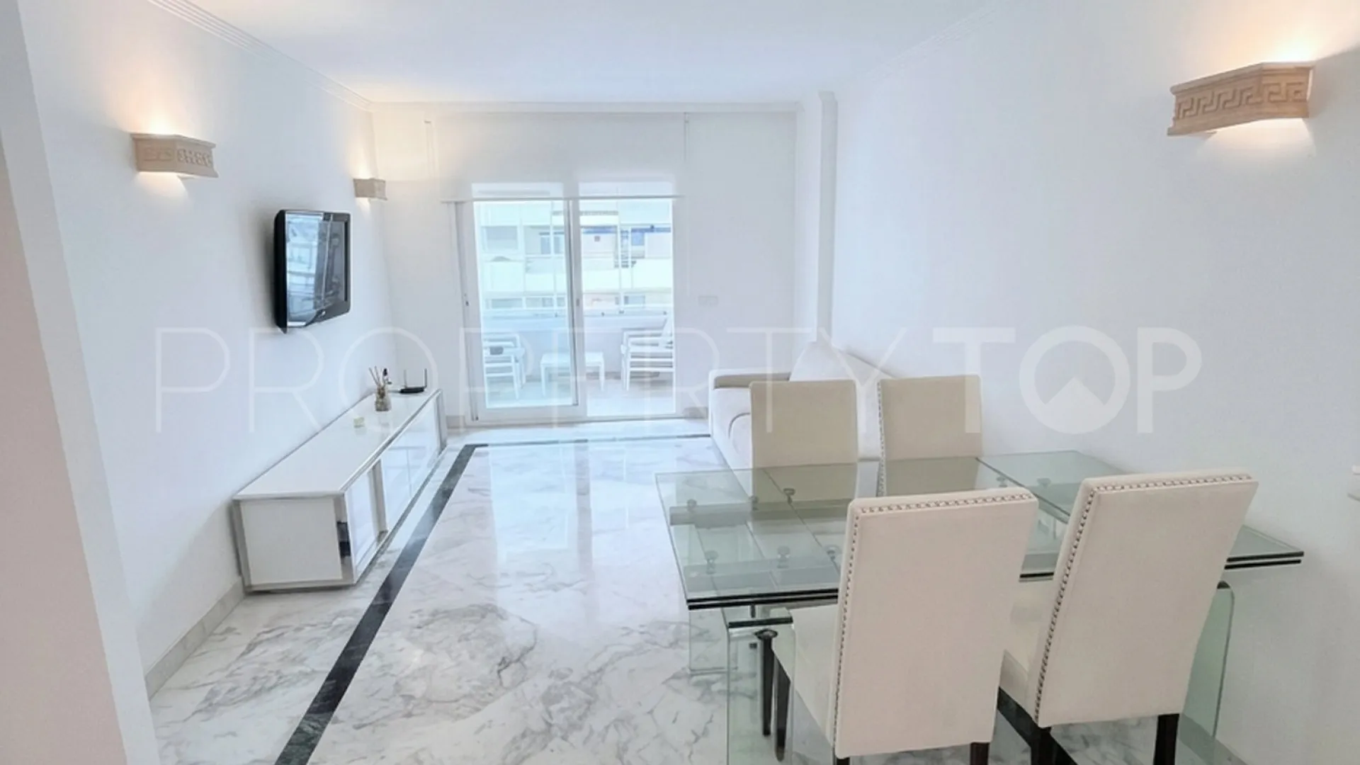 Marina Banus, apartamento en venta