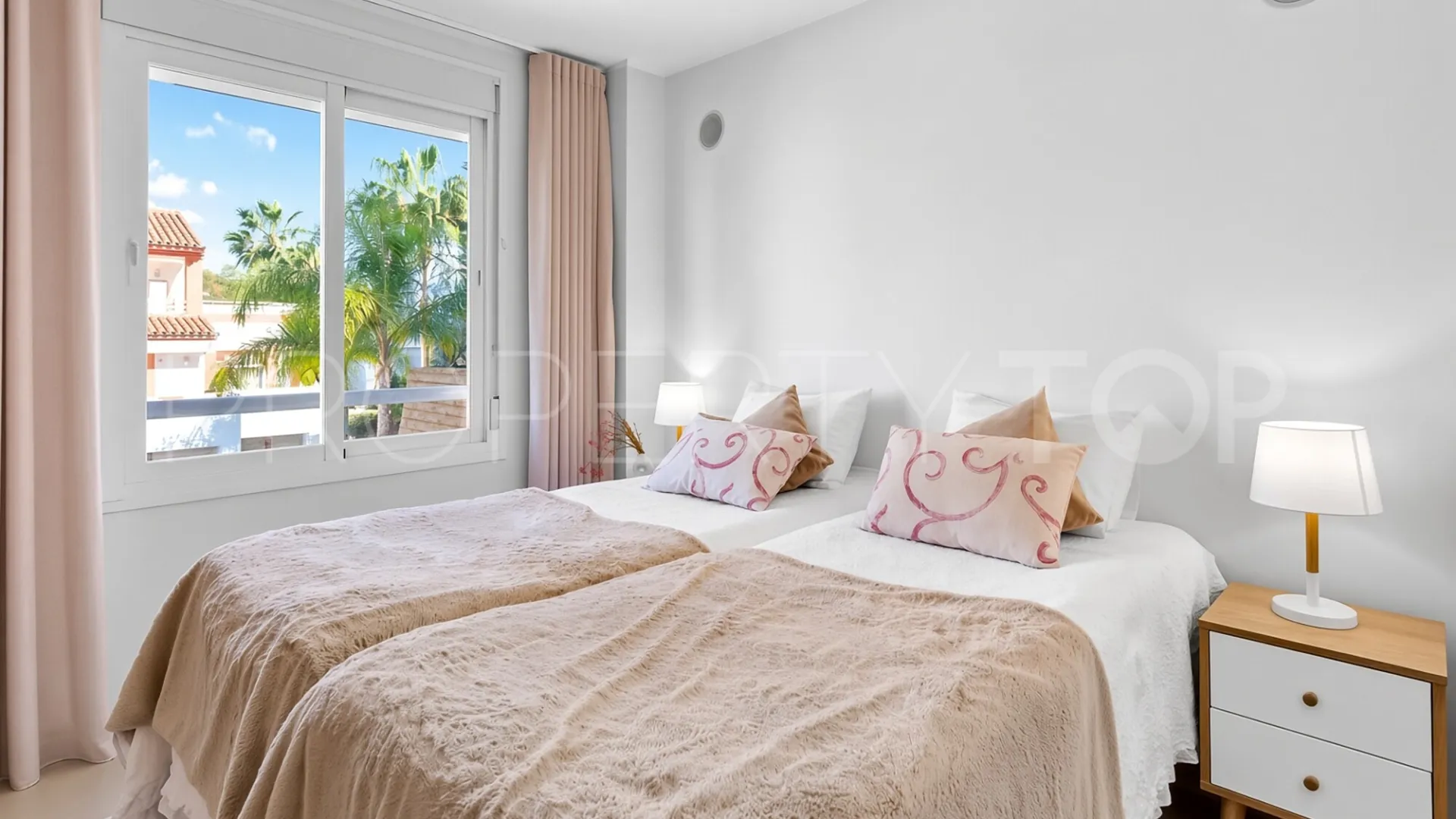 Atico duplex en venta con 3 dormitorios en Cortijo del Mar