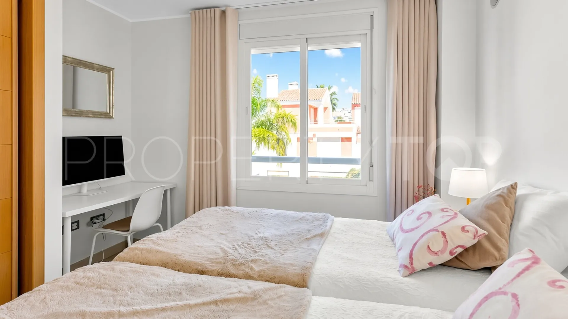 Atico duplex en venta con 3 dormitorios en Cortijo del Mar