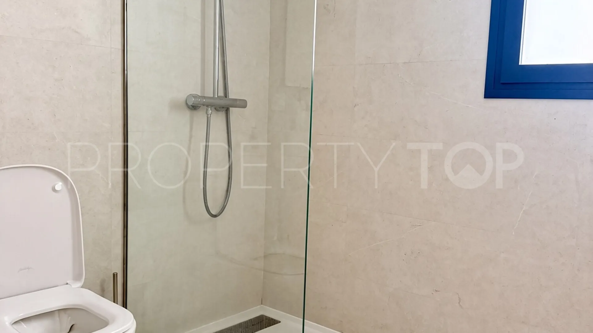 For sale apartment with 1 bedroom in Selwo