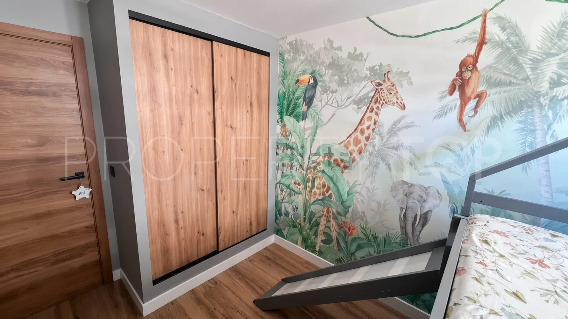 Buy Parque Antena apartment with 3 bedrooms