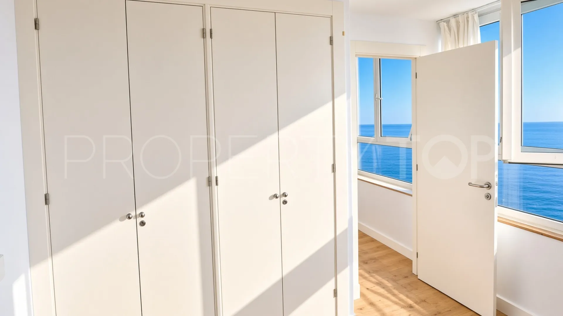 For sale Torreguadiaro 2 bedrooms apartment