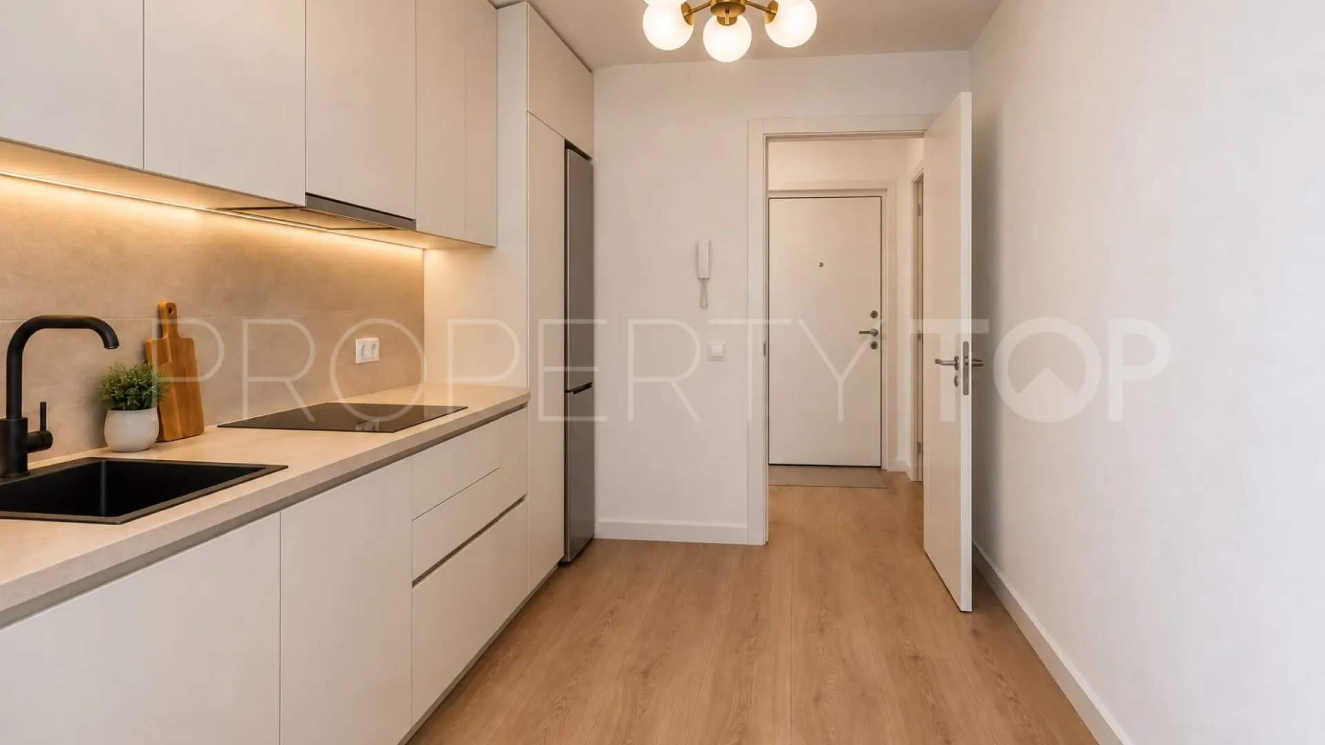 Se vende apartamento de 3 dormitorios en Estepona Ciudad