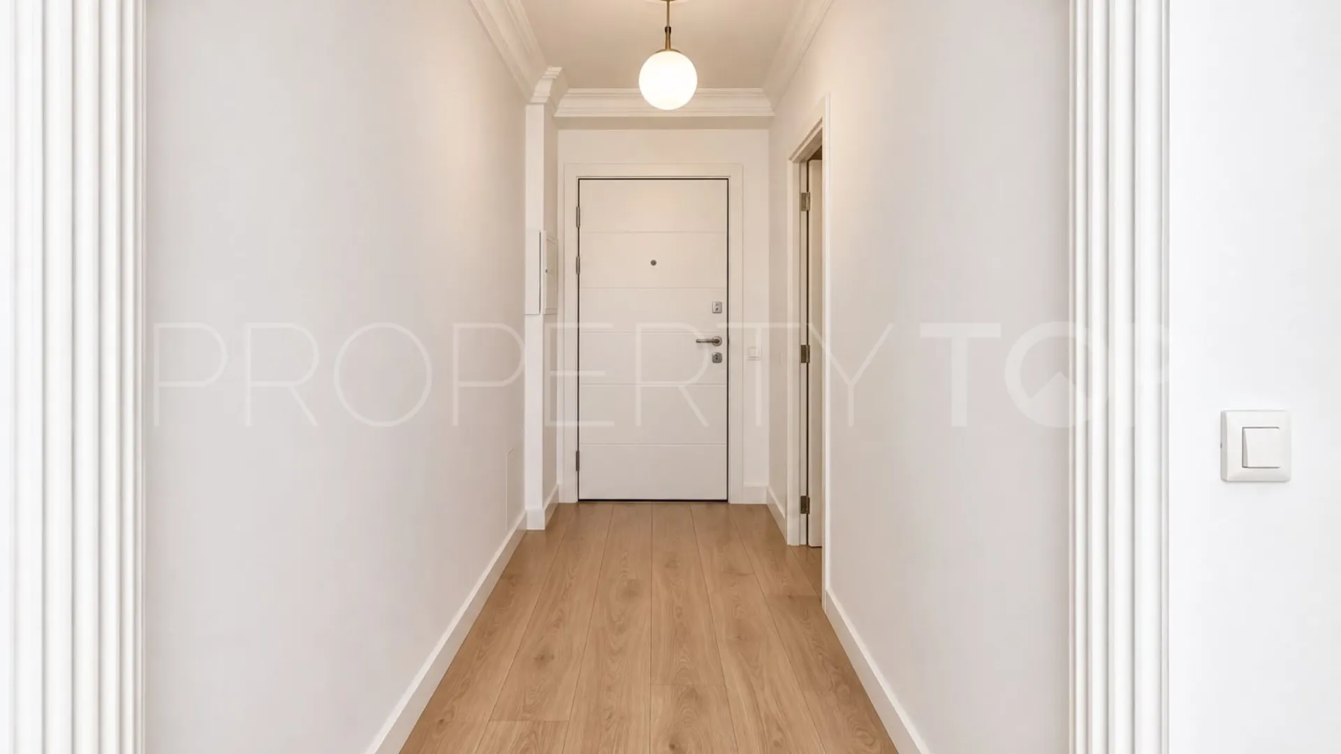 Se vende apartamento de 3 dormitorios en Estepona Ciudad