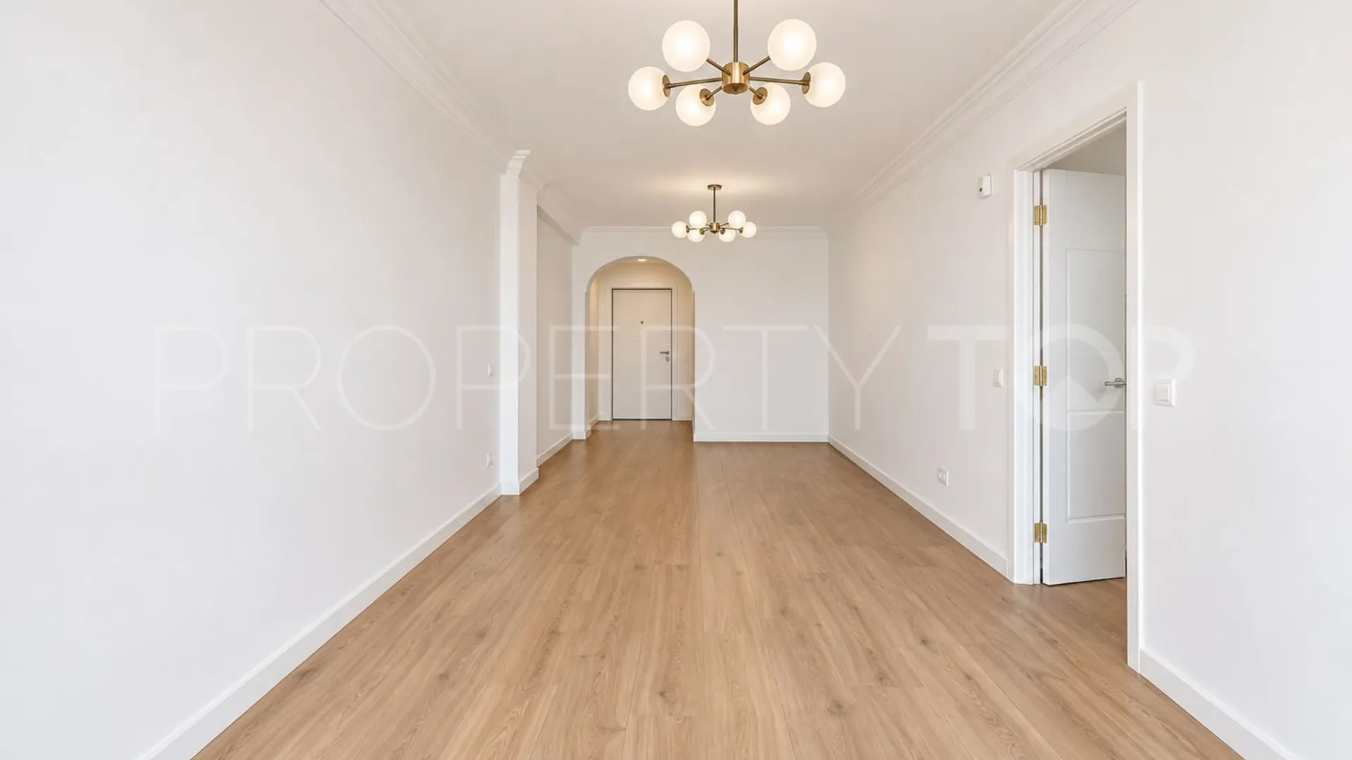 Se vende apartamento de 3 dormitorios en Estepona Ciudad