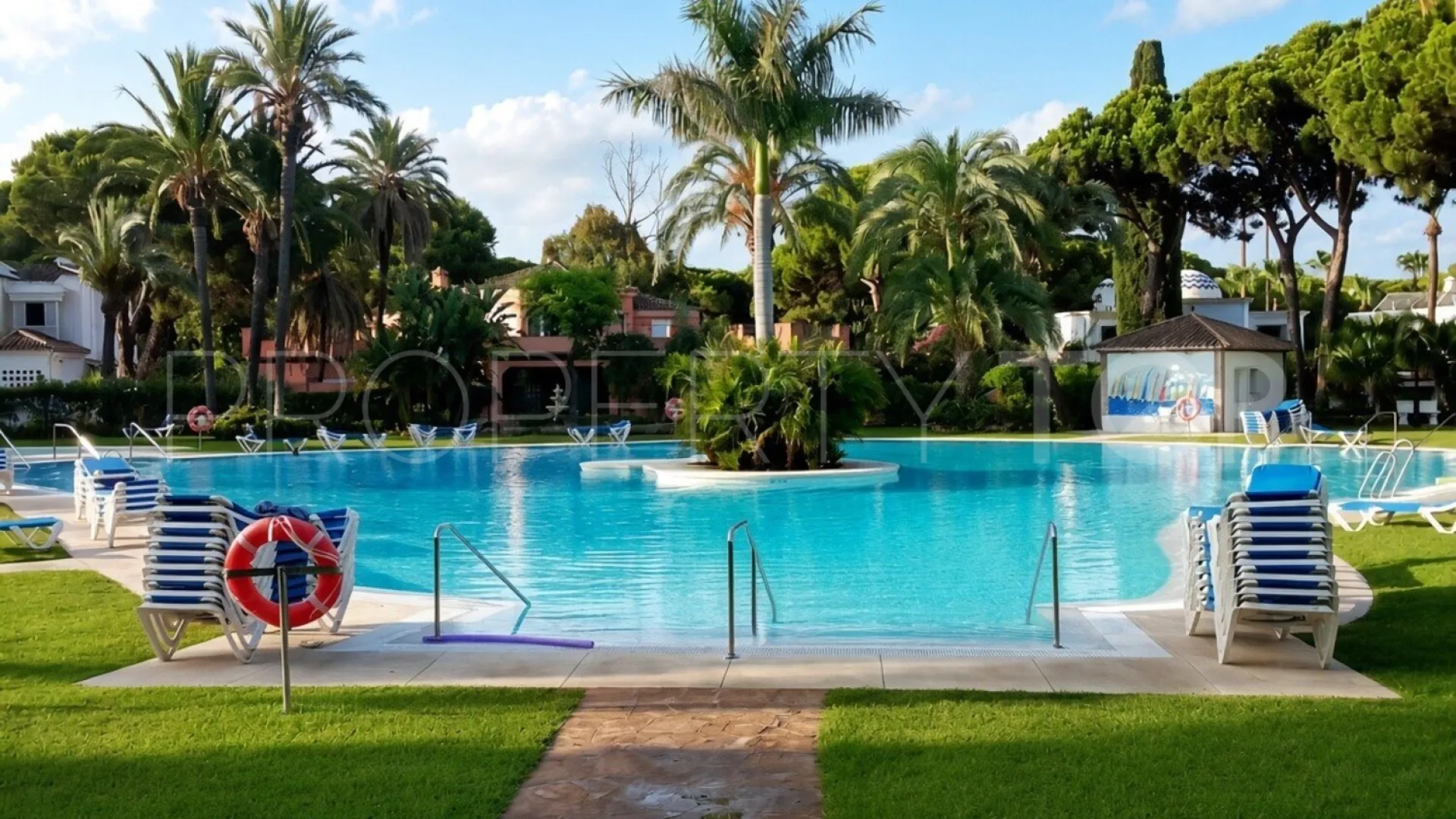 3 bedrooms El Presidente apartment for sale