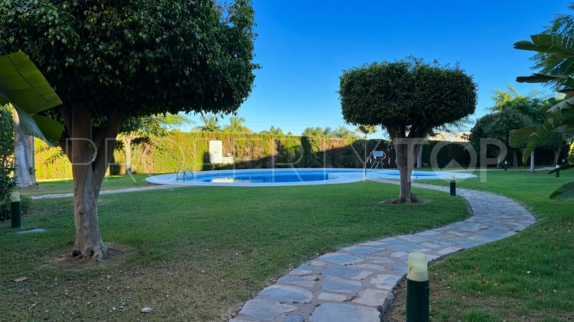Apartamento planta baja en venta de 3 dormitorios en Bel Air