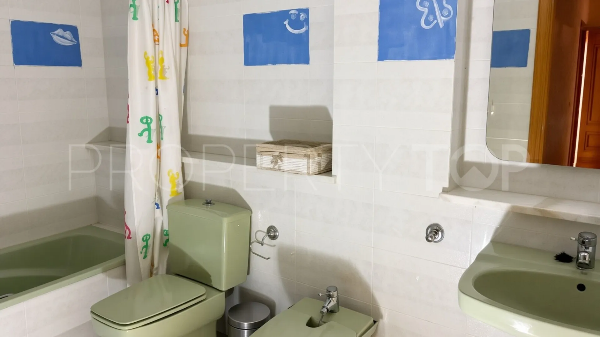 Apartamento planta baja en venta de 3 dormitorios en Bel Air