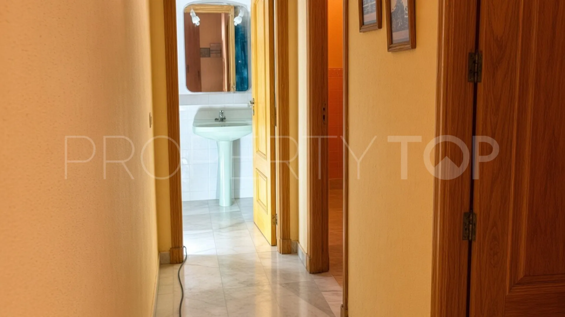 Apartamento planta baja en venta de 3 dormitorios en Bel Air