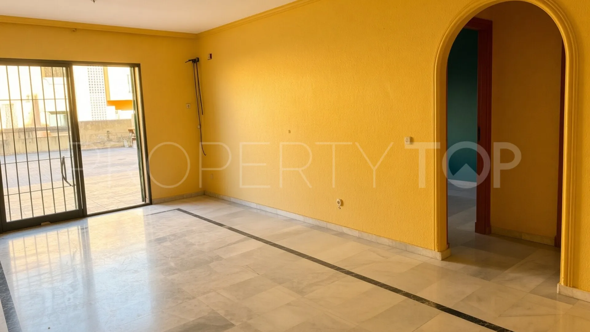 Apartamento planta baja en venta de 3 dormitorios en Bel Air