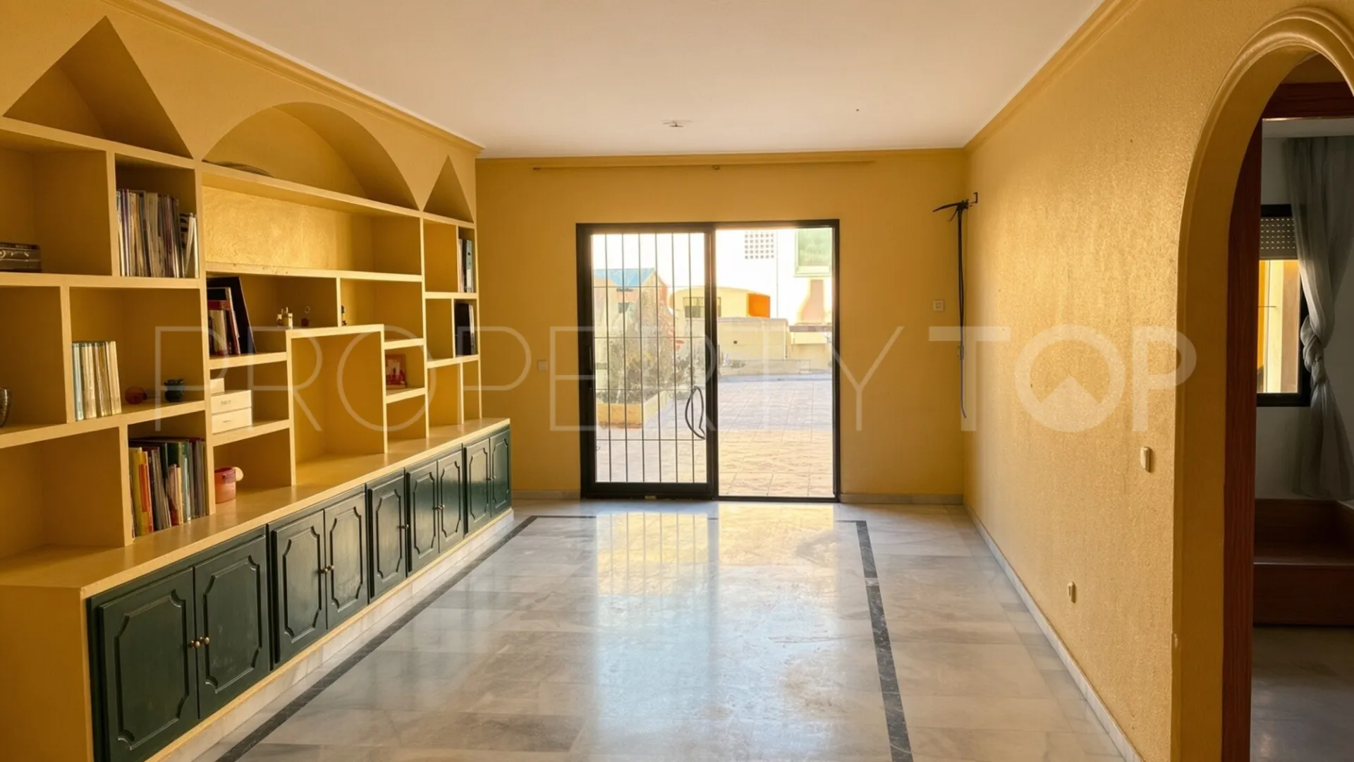 Apartamento planta baja en venta de 3 dormitorios en Bel Air