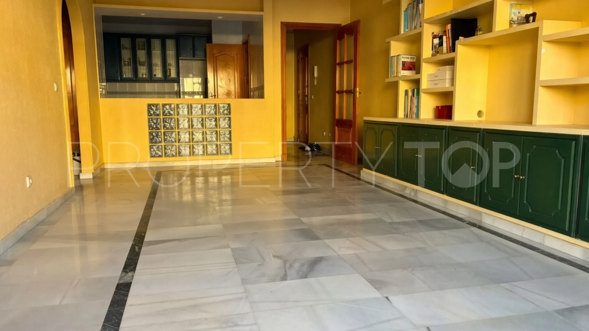 Apartamento planta baja en venta de 3 dormitorios en Bel Air