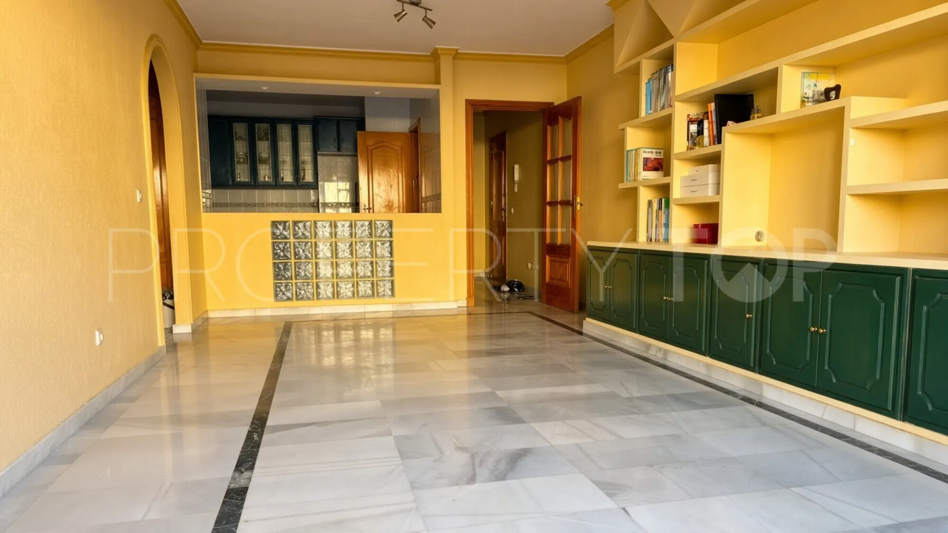 Apartamento planta baja en venta de 3 dormitorios en Bel Air