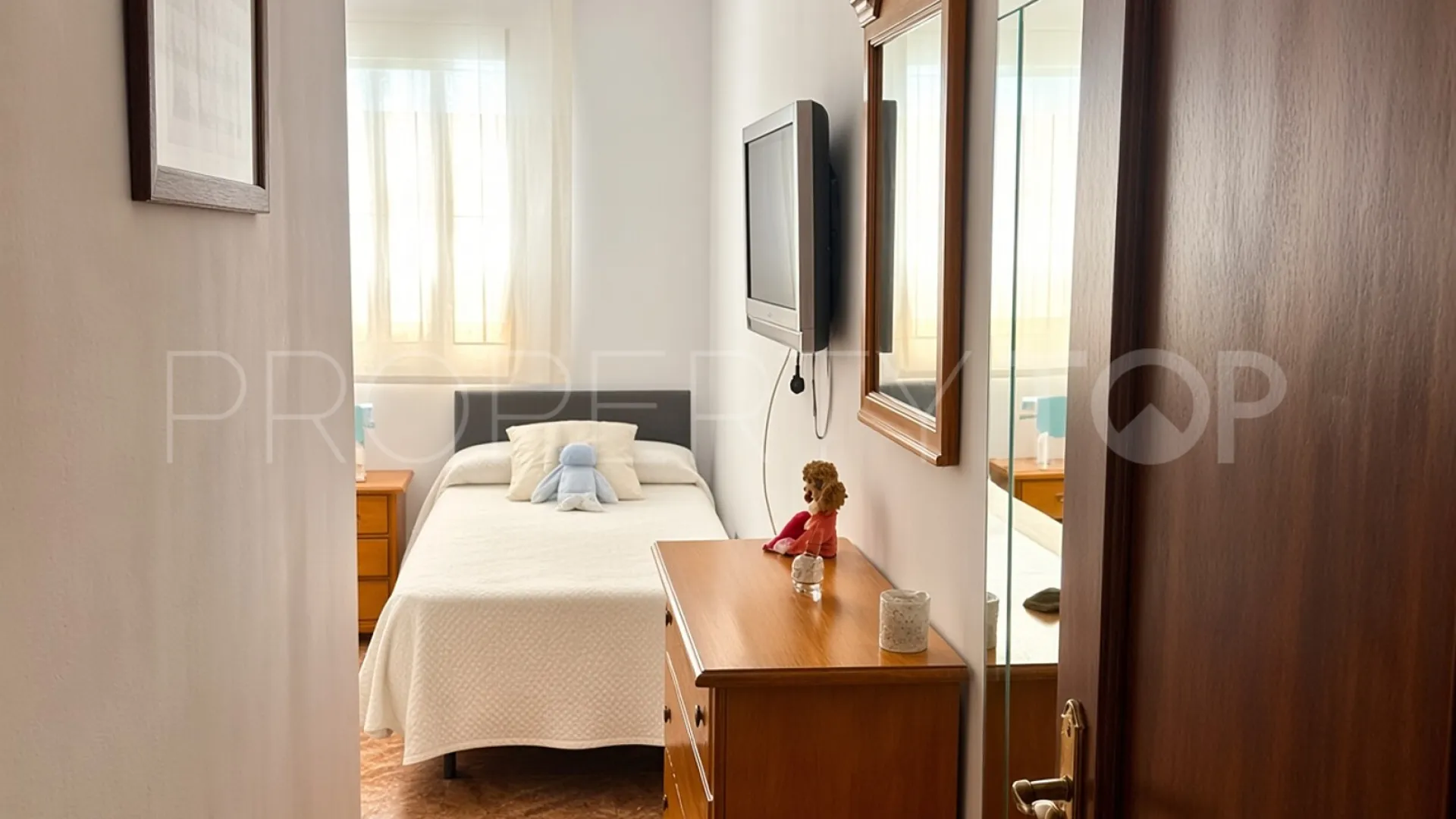 Comprar apartamento planta baja en Cancelada