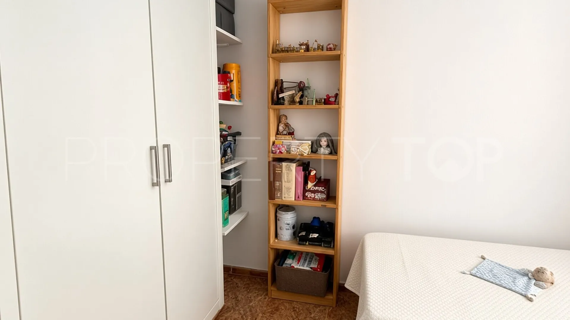 Comprar apartamento planta baja en Cancelada
