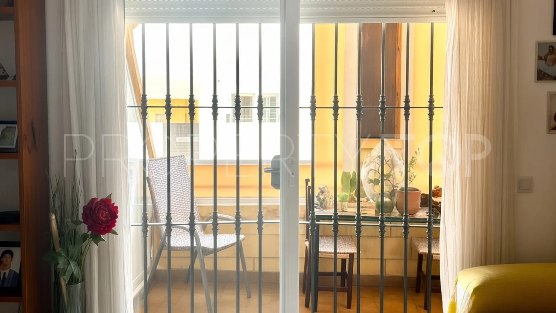 Comprar apartamento planta baja en Cancelada