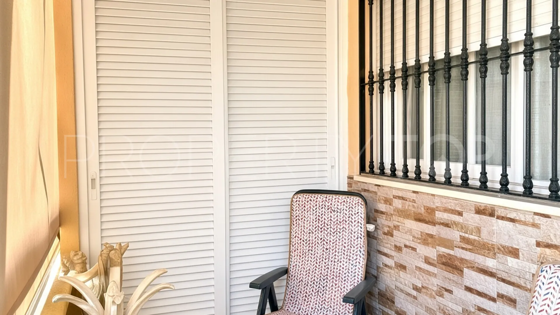 Comprar apartamento planta baja en Cancelada