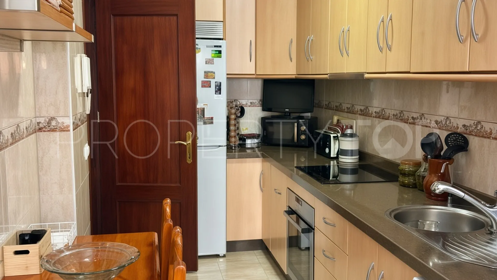 Comprar apartamento planta baja en Cancelada
