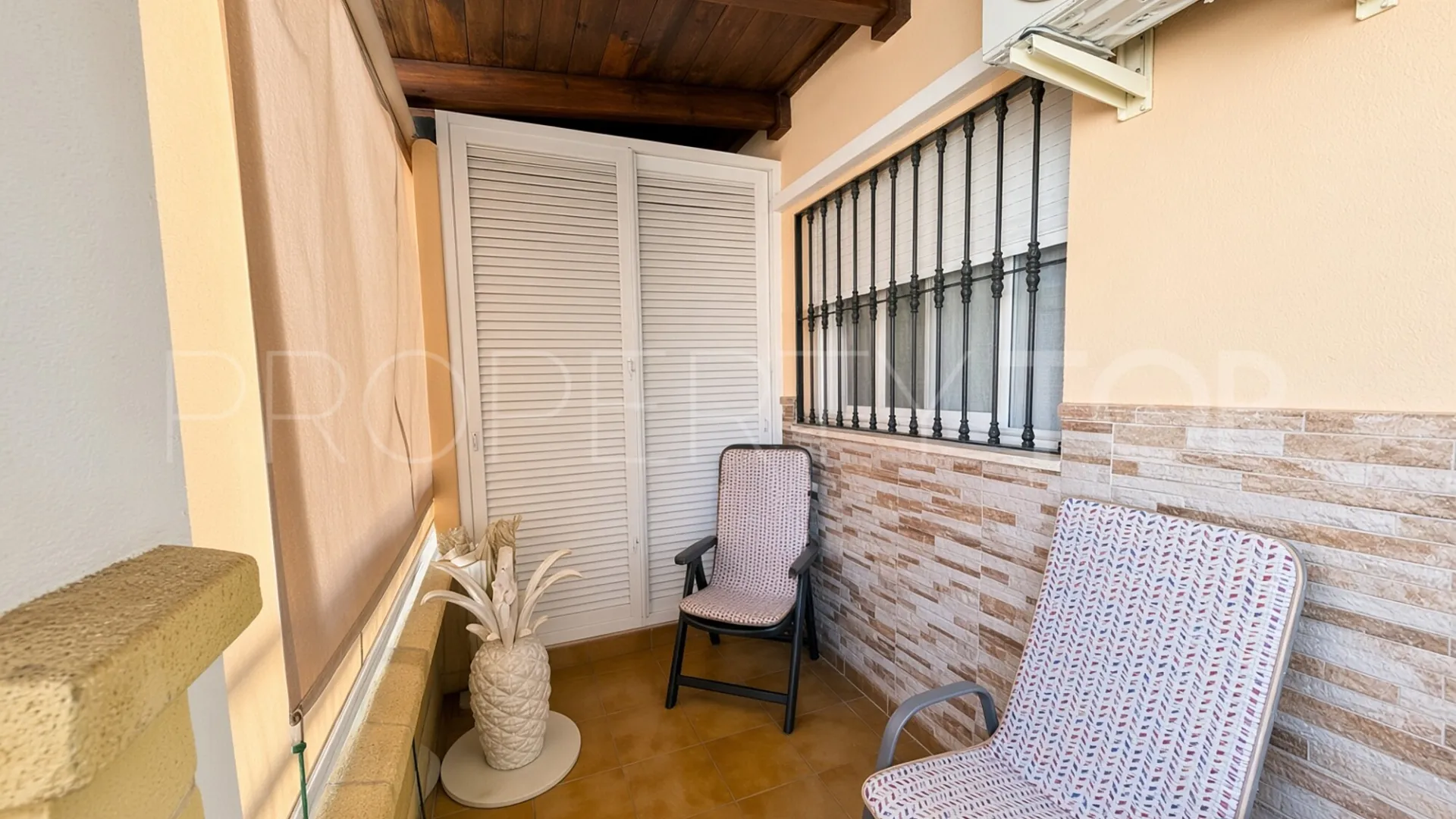 Comprar apartamento planta baja en Cancelada