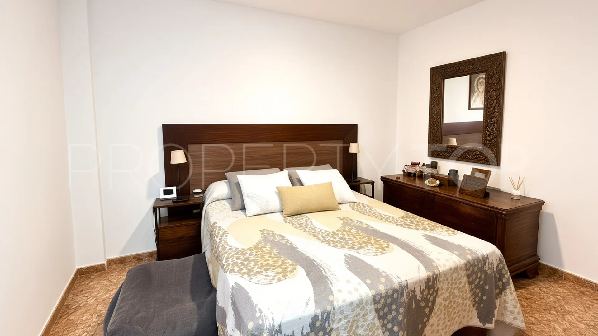 Comprar apartamento planta baja en Cancelada