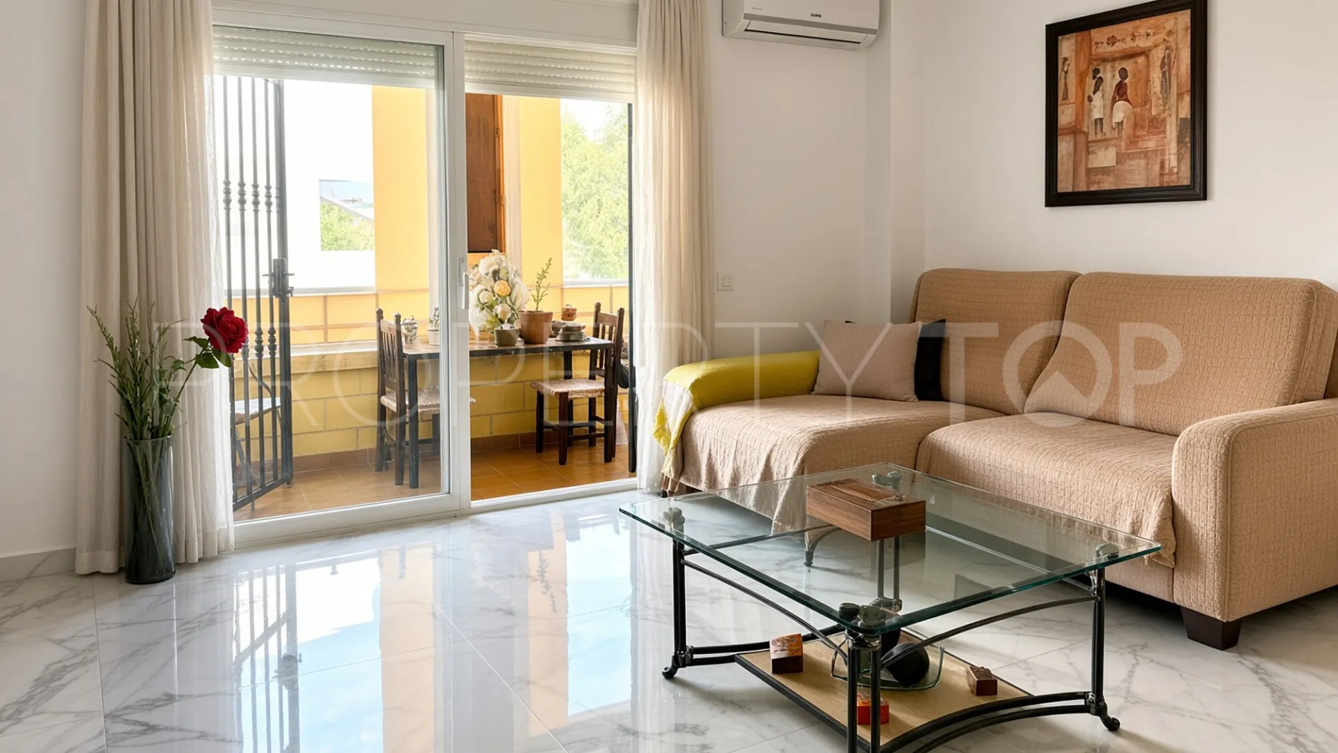 Comprar apartamento planta baja en Cancelada