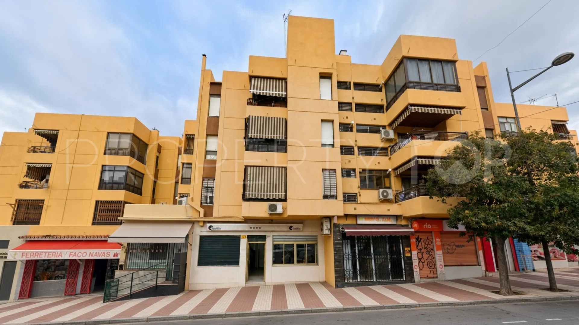 Divina Pastora, apartamento planta baja en venta