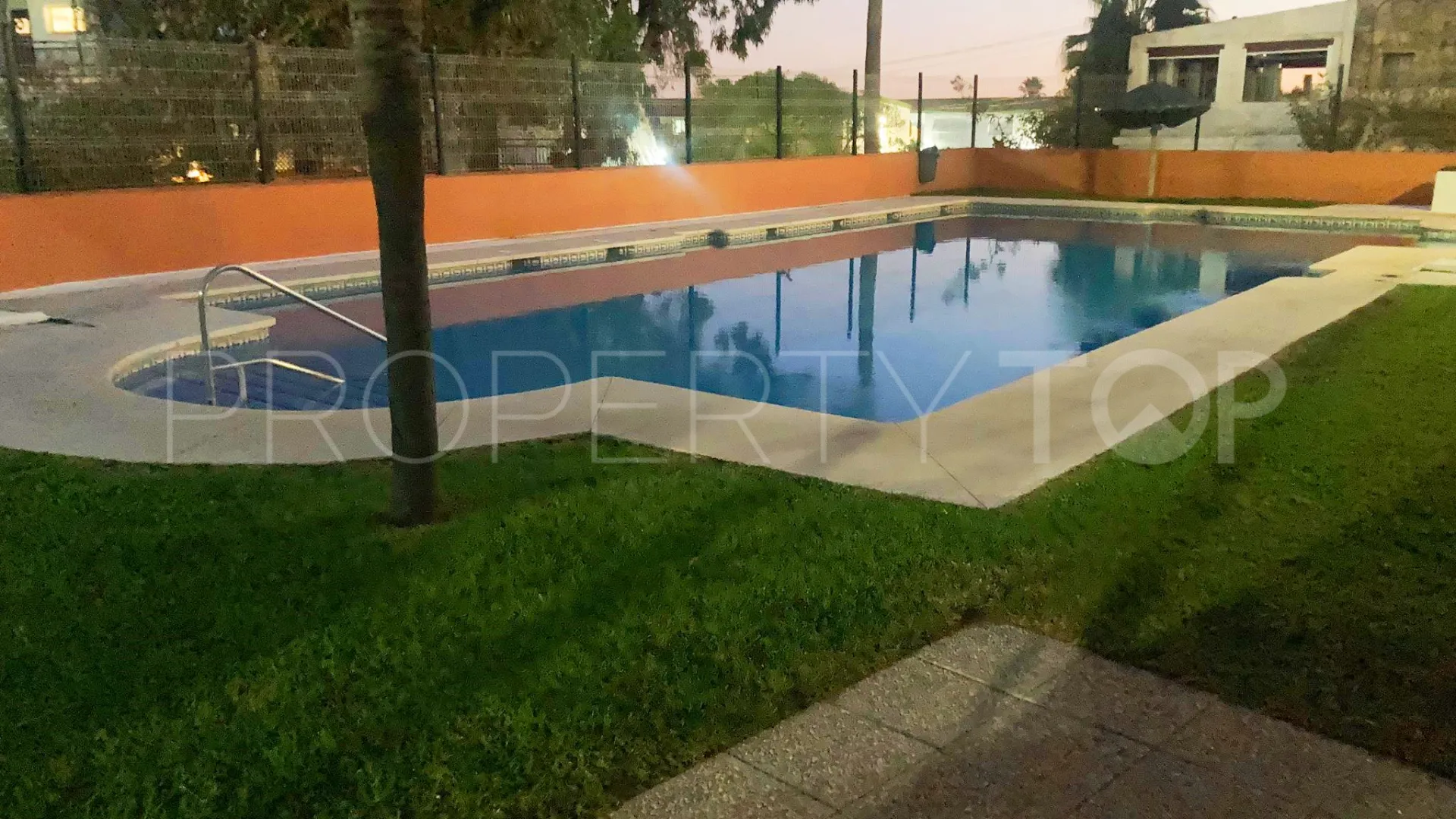 Penthouse for sale in Alcorrín with 2 bedrooms