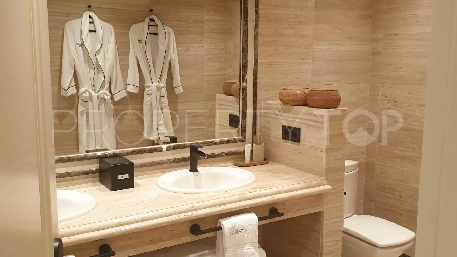 Apartamento a la venta en Montebello Hills