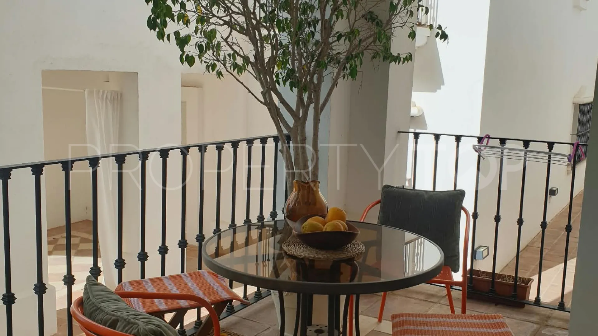 Apartamento a la venta en Montebello Hills