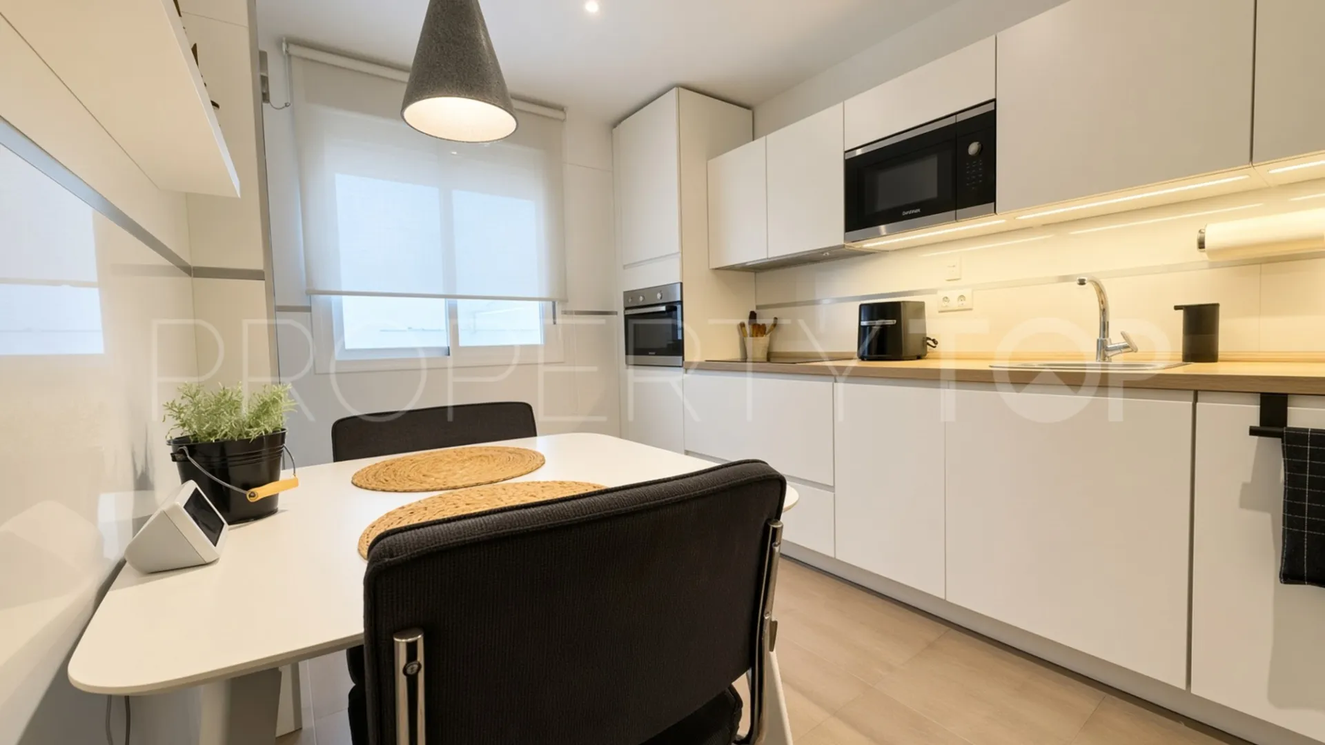 Atico duplex de 3 dormitorios en venta en Casco antiguo