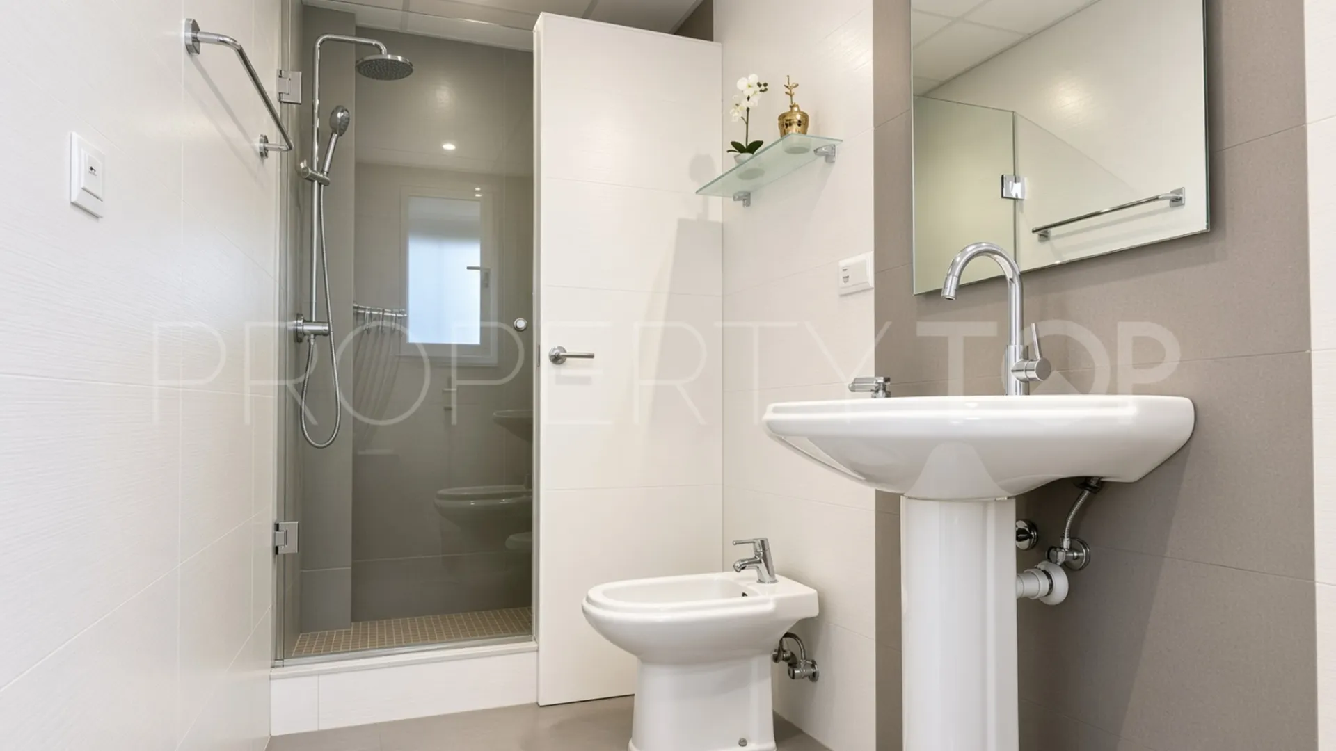 Atico duplex de 3 dormitorios en venta en Casco antiguo