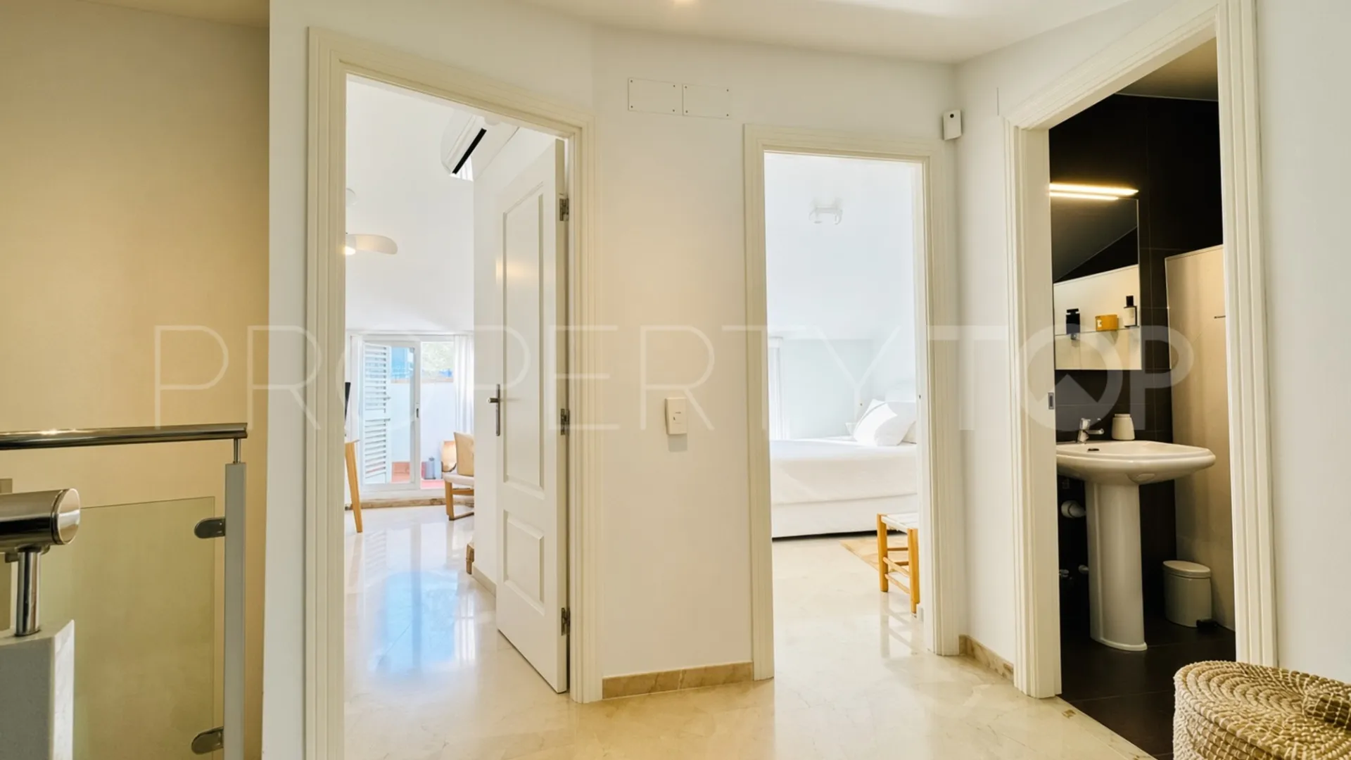 Atico duplex de 3 dormitorios en venta en Casco antiguo