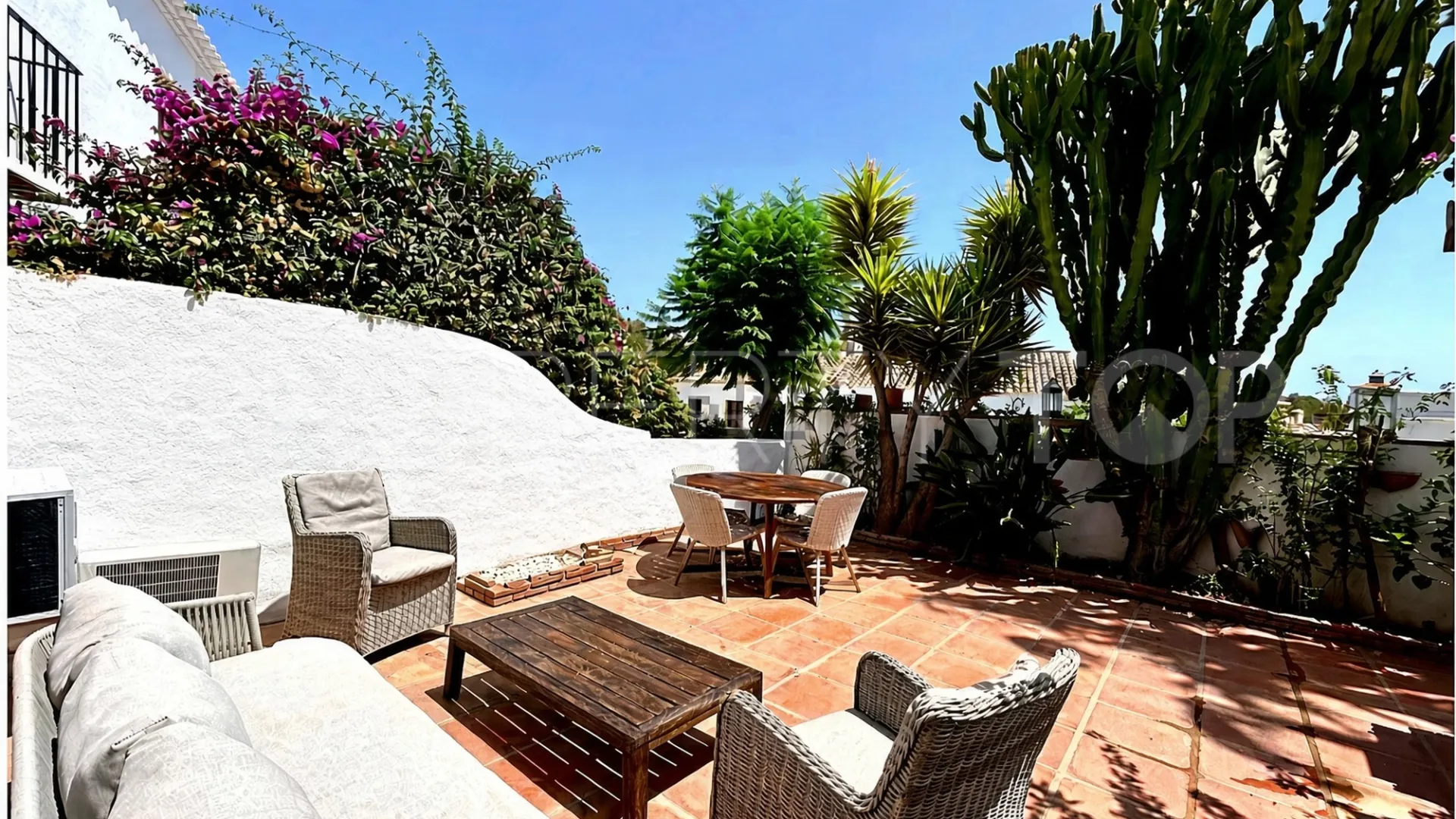 Town house in El Naranjal for sale