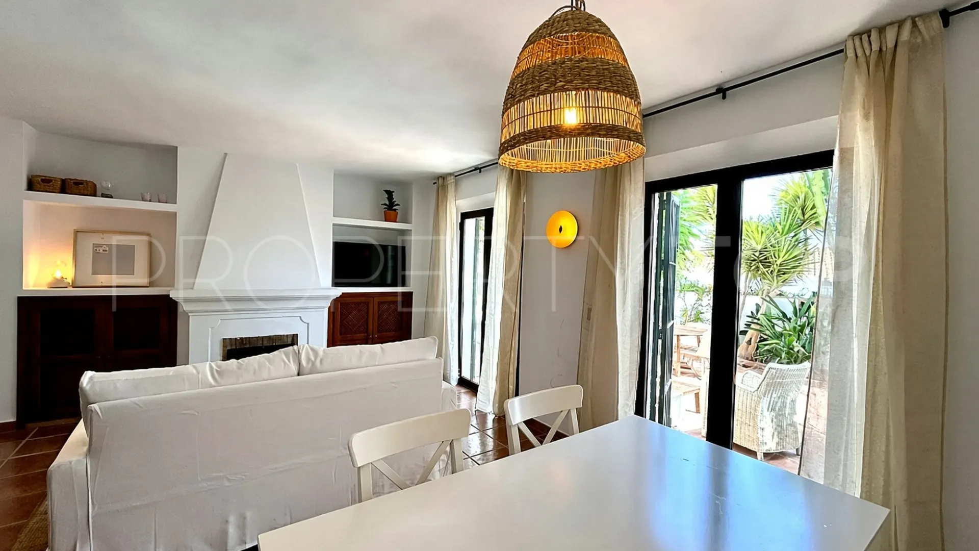 Town house in El Naranjal for sale