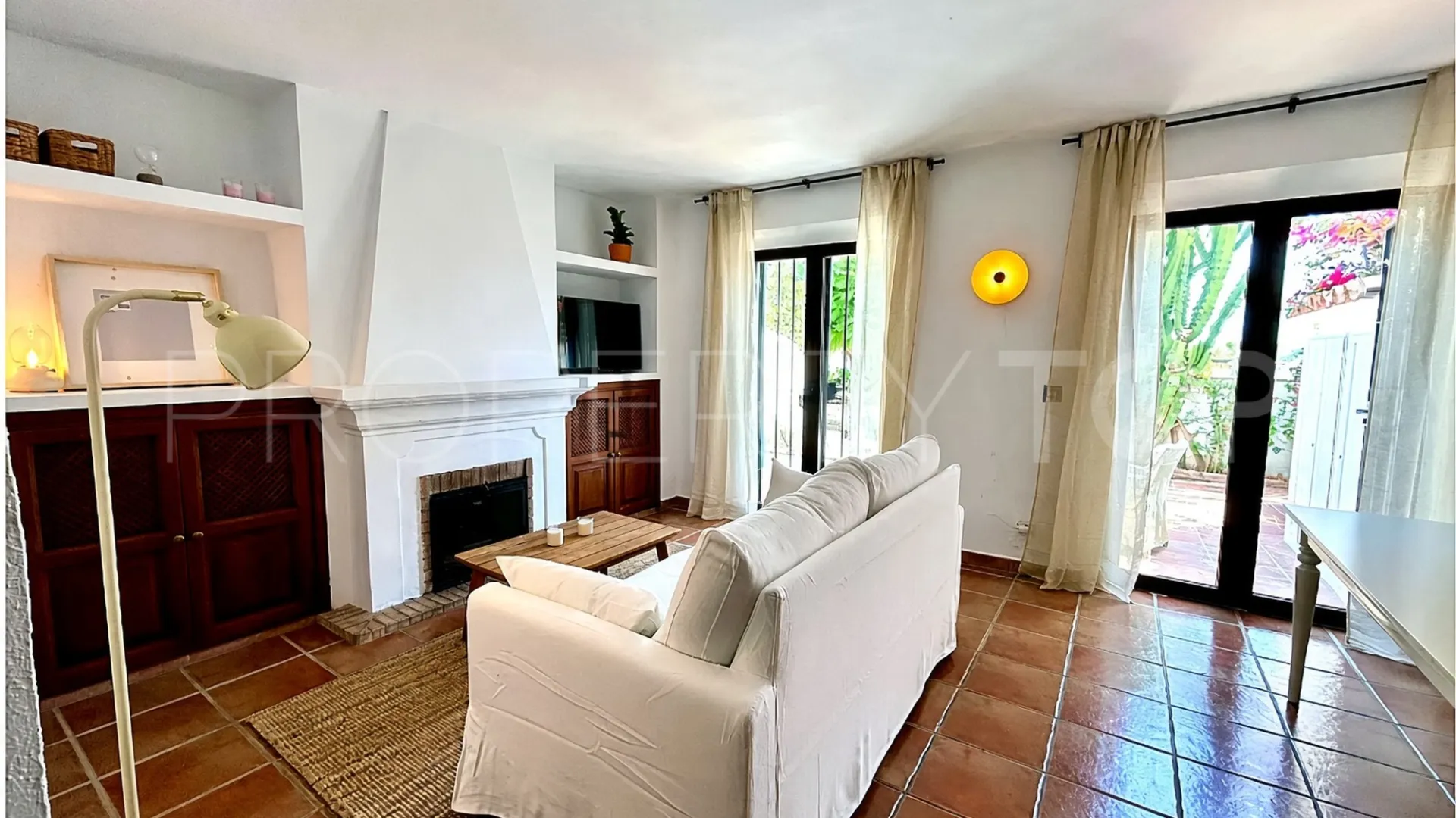 Town house in El Naranjal for sale