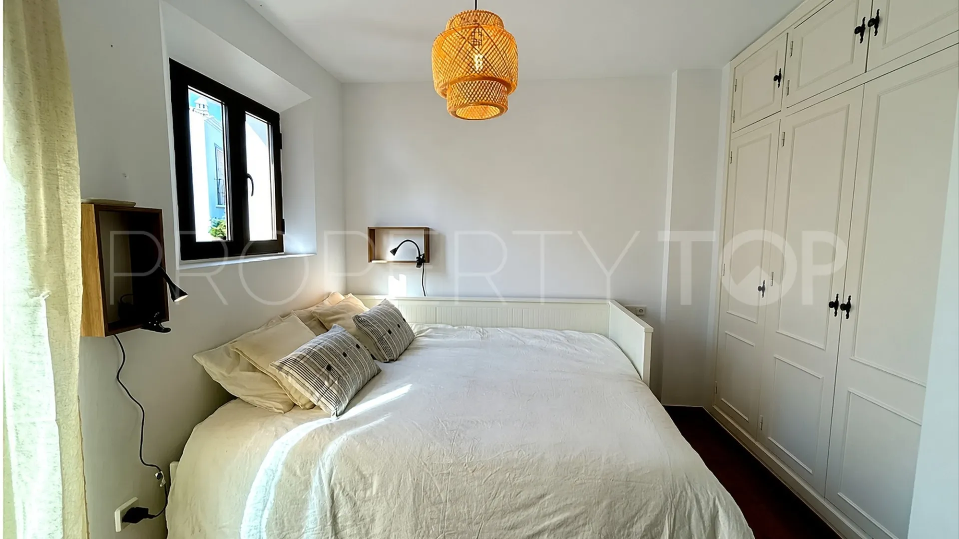 Town house in El Naranjal for sale