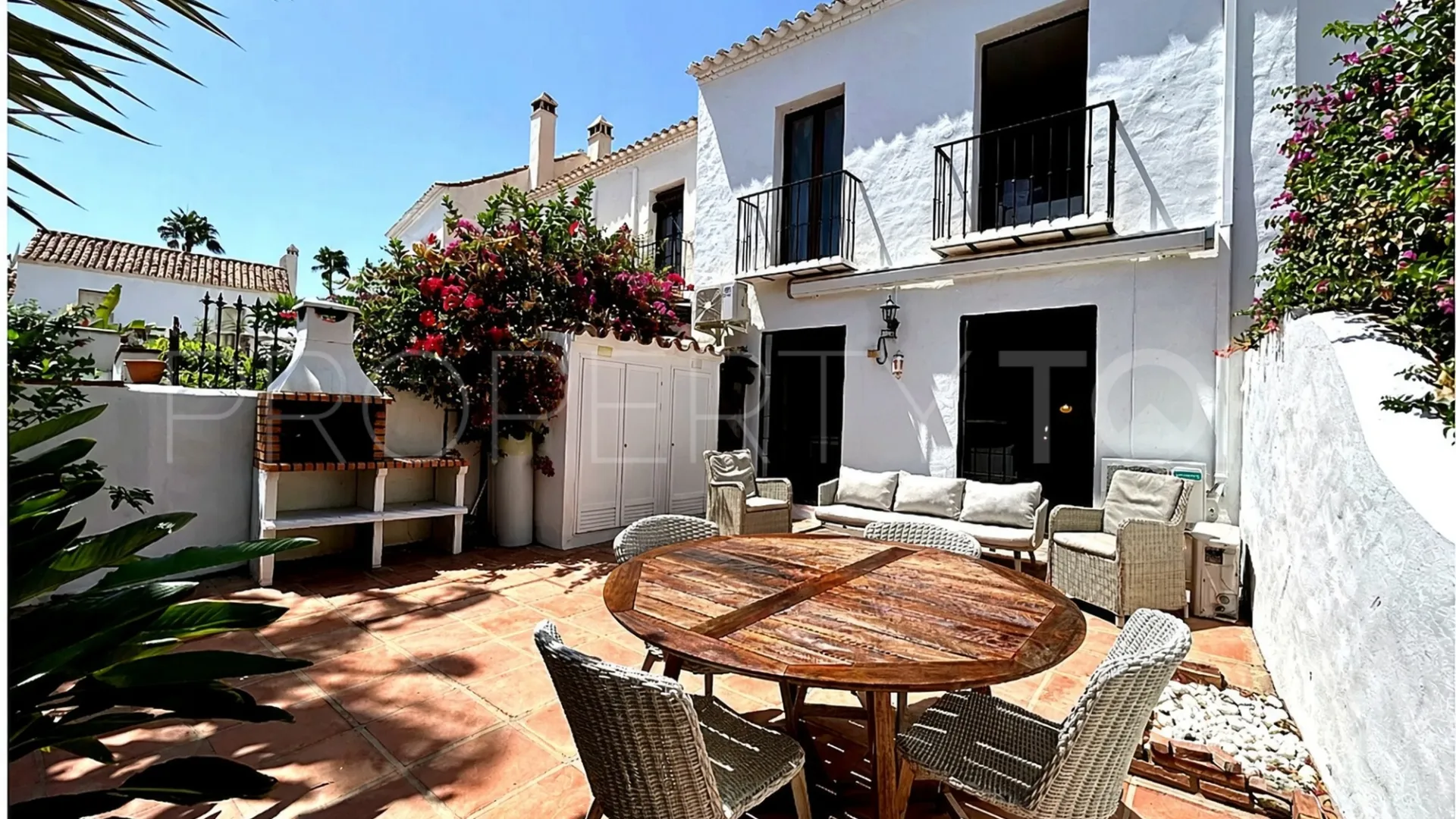 Town house in El Naranjal for sale