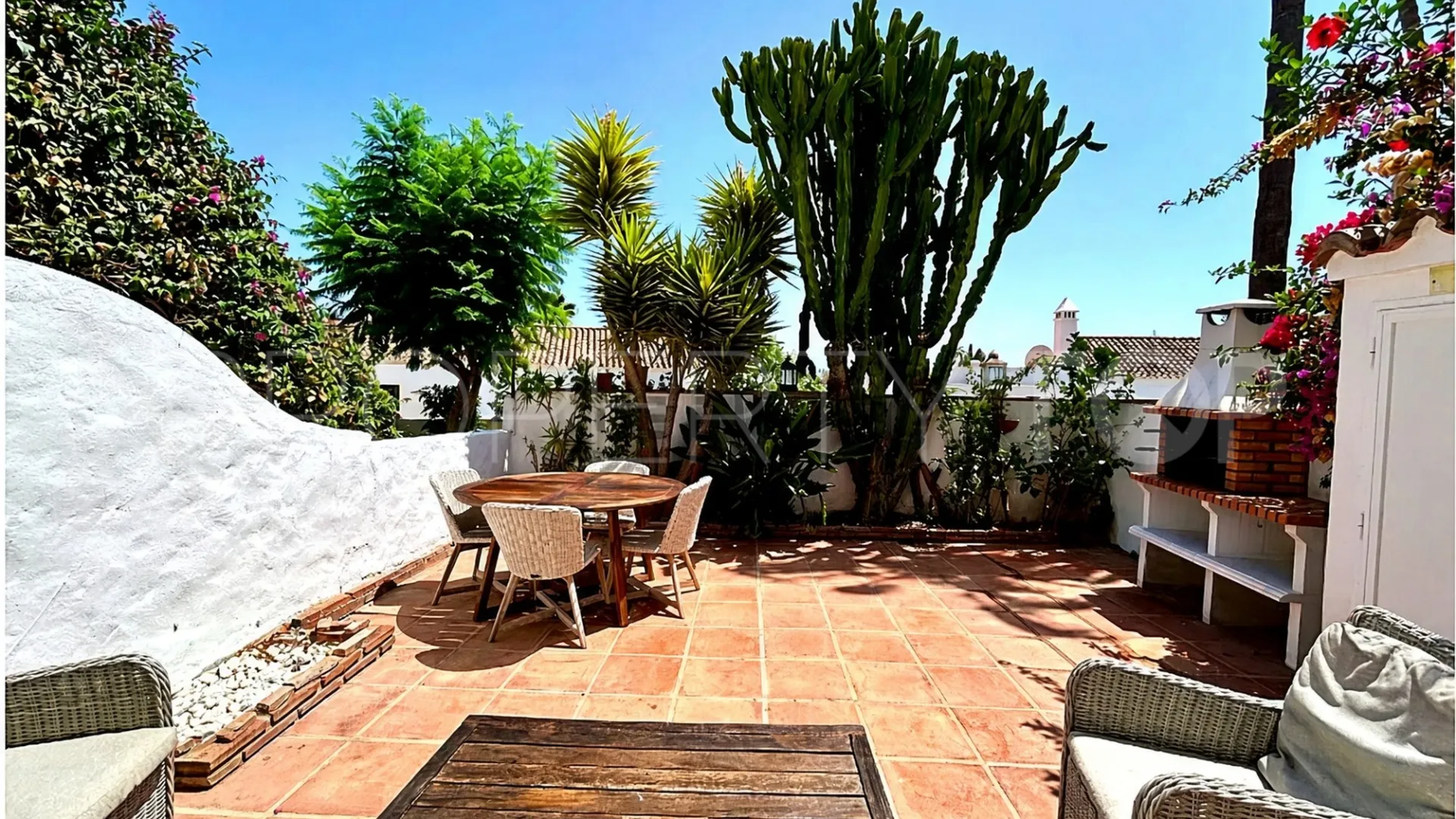 Town house in El Naranjal for sale
