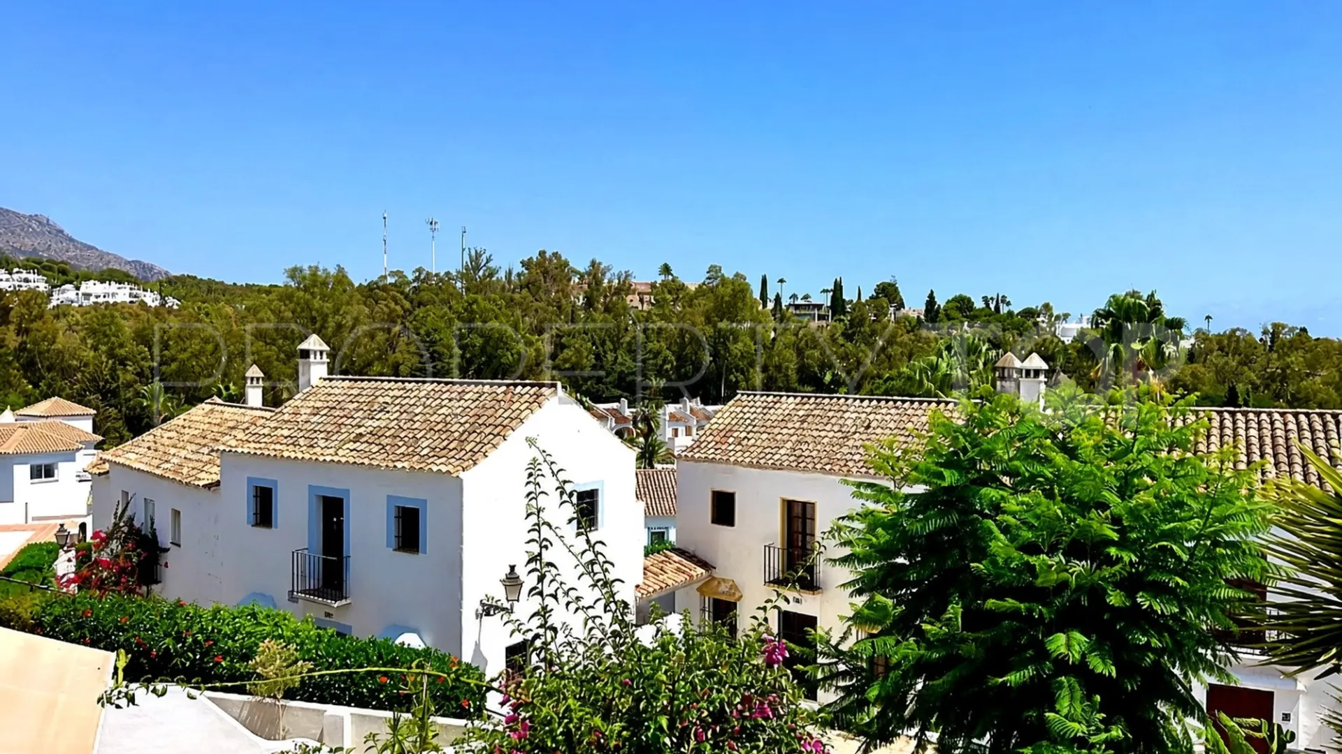 Town house in El Naranjal for sale