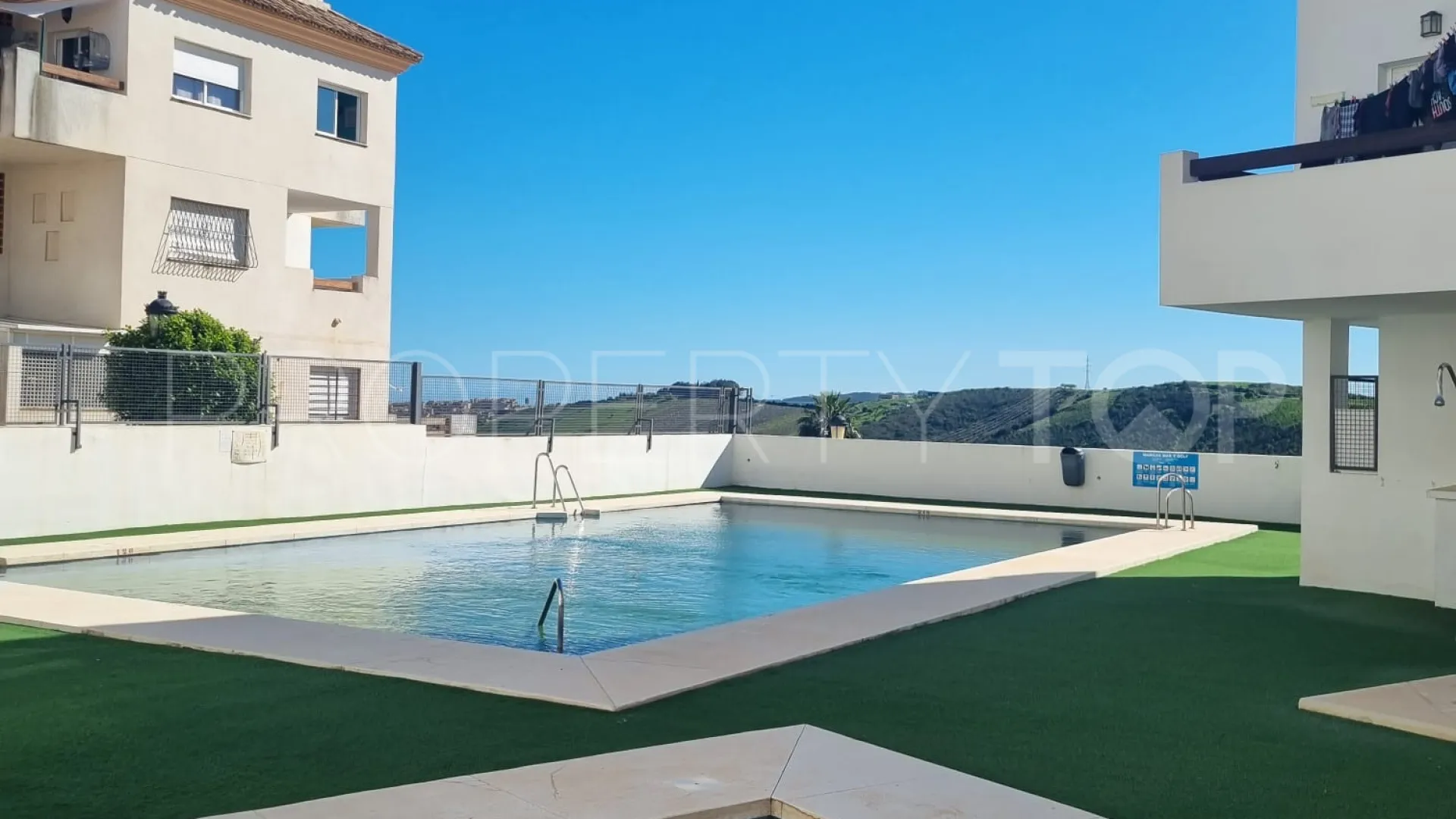 Ground floor apartment for sale in Manilva Pueblo with 2 bedrooms